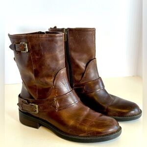 Enzo Angiolini Distressed Brown Leather Moto Boots with Buckles Sz 7-8